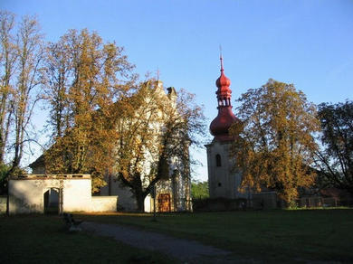 Kostel sv. Martina se zvonicí